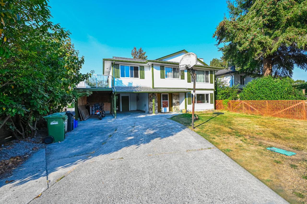 Quite House Near The Vancouver Airport Ричмънд Екстериор снимка