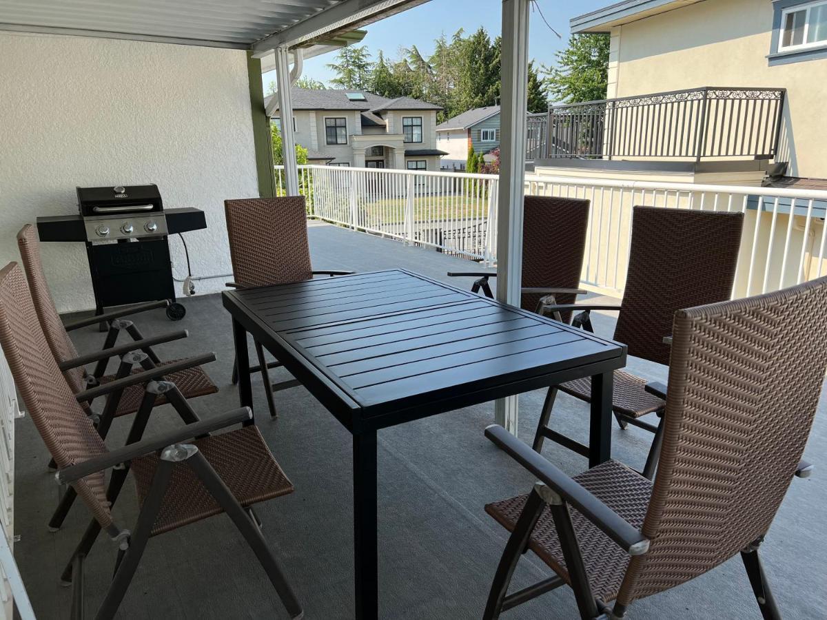 Quite House Near The Vancouver Airport Ричмънд Екстериор снимка
